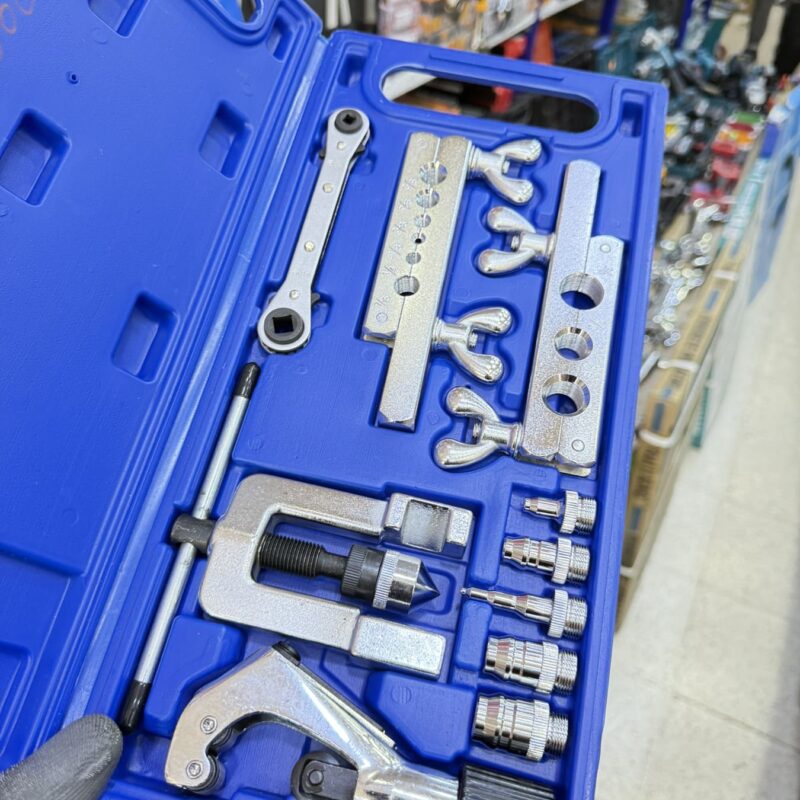 مجموعة أدوات توسيع الأنابيب النحاسية